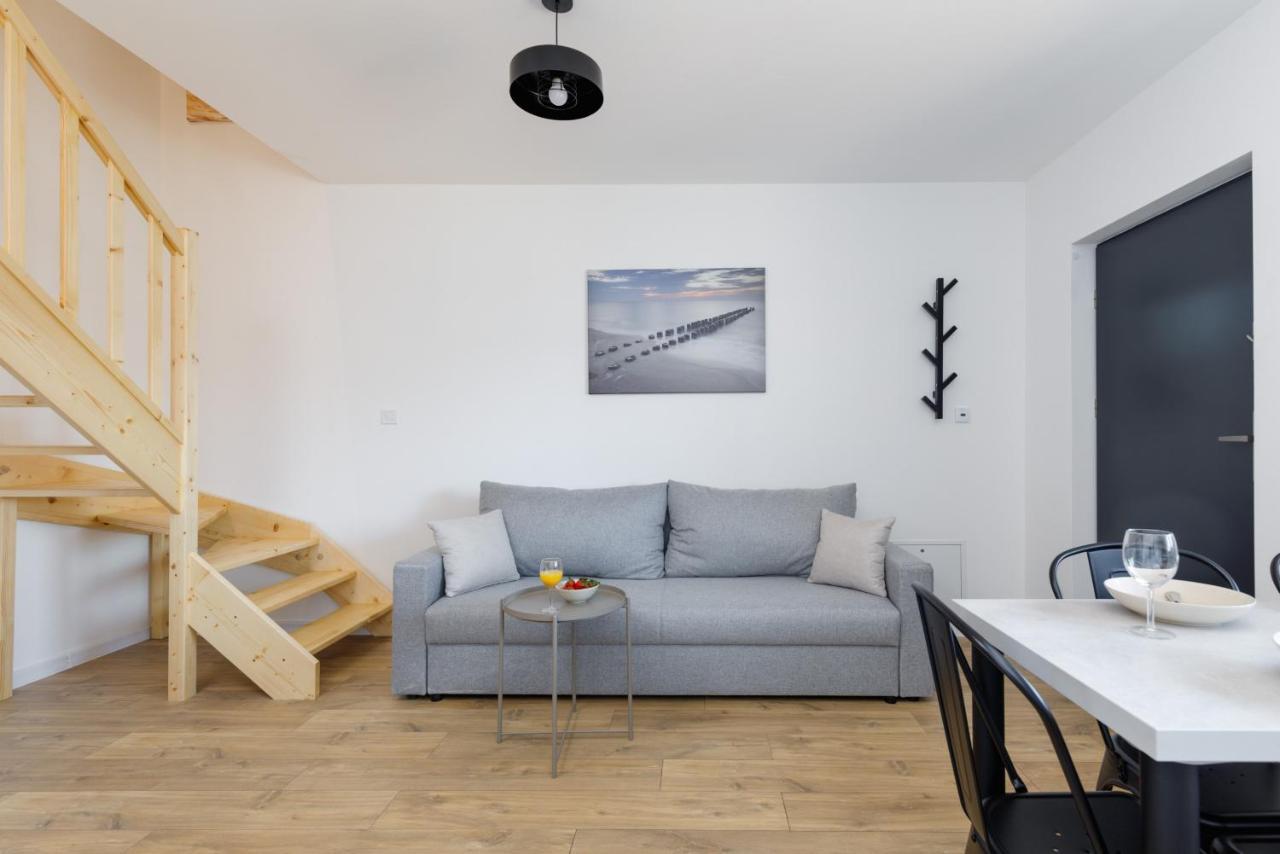 Seaside Escape Pet Friendly Apartments Mielenko By Noclegi Renters Bagian luar foto
