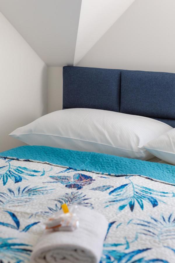 Seaside Escape Pet Friendly Apartments Mielenko By Noclegi Renters Bagian luar foto