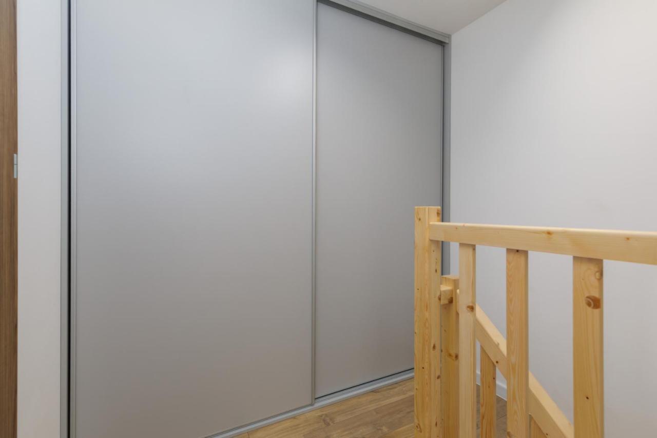 Seaside Escape Pet Friendly Apartments Mielenko By Noclegi Renters Bagian luar foto