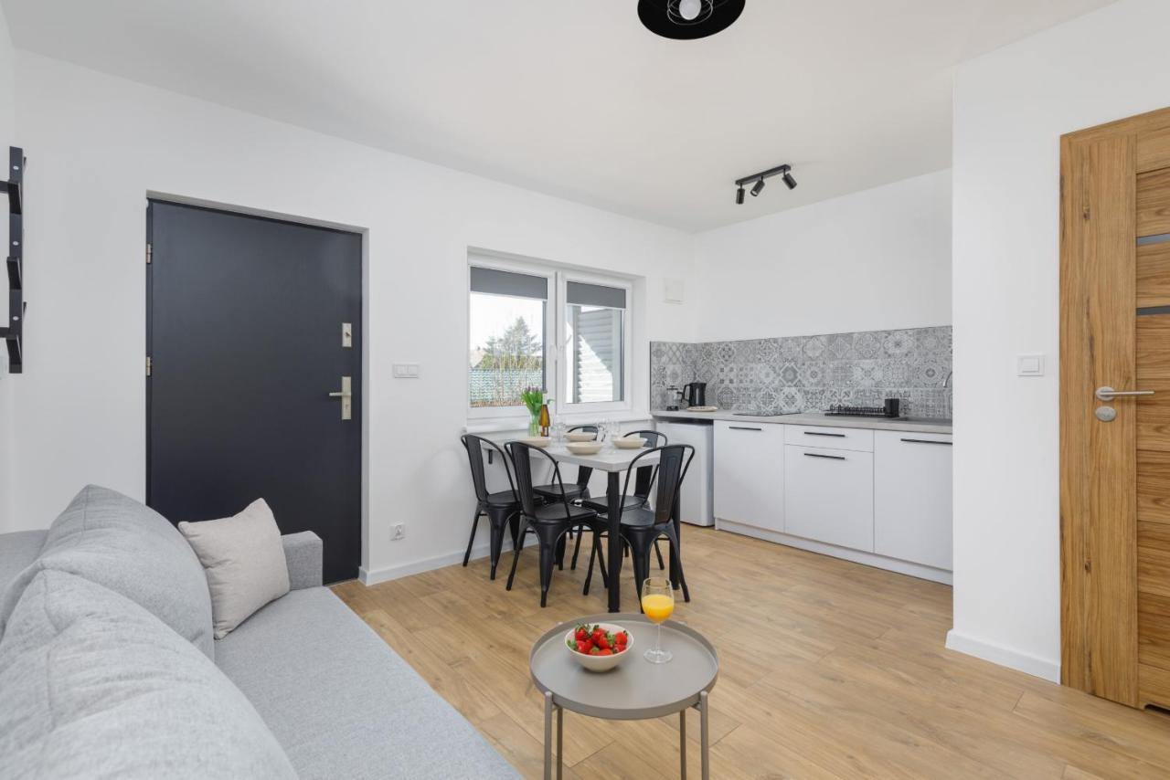 Seaside Escape Pet Friendly Apartments Mielenko By Noclegi Renters Bagian luar foto
