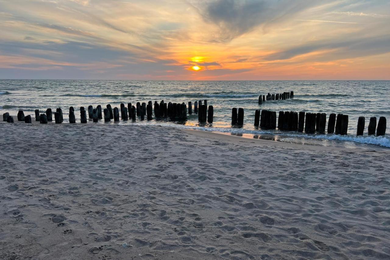 Seaside Escape Pet Friendly Apartments Mielenko By Noclegi Renters Bagian luar foto