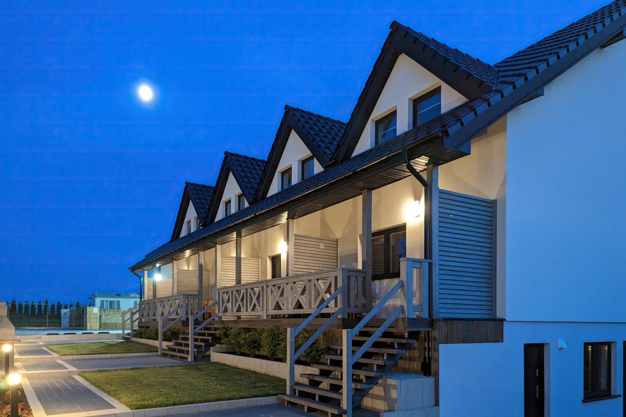 Seaside Escape Pet Friendly Apartments Mielenko By Noclegi Renters Bagian luar foto